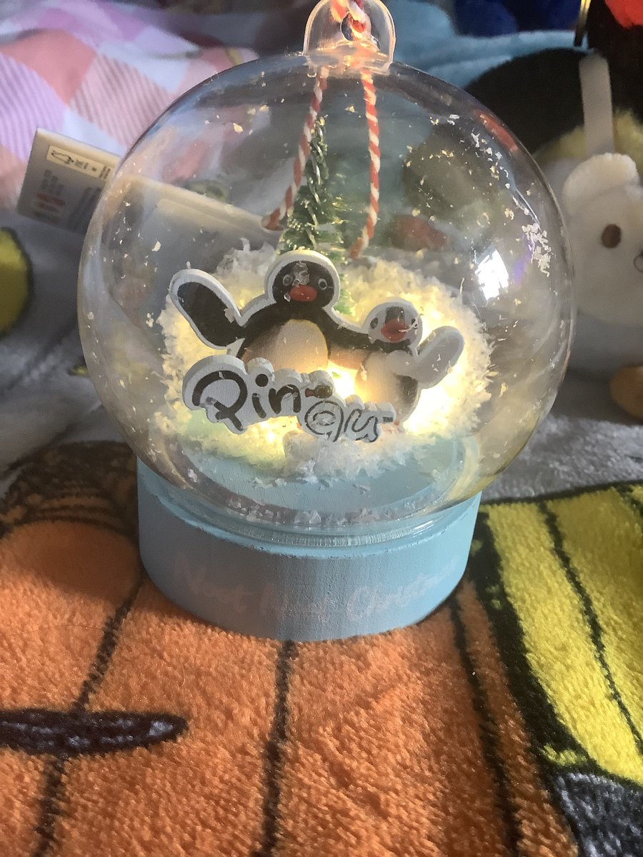 PeelyMaster's tweet photo. Went to Primark and got this for my small Christmas Tree 

It’s a Pingu light up Christmas ornament 
It says Noot Noot Christmas on it 
#hugcorner #pingu #christmas https://t.co/gMkGZIutRf