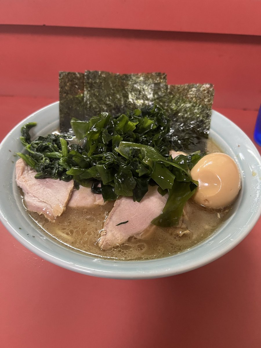 YYid10's tweet photo. 静岡県沼津市　沼津家
チャーシュー麺中盛り+玉子+わかめ https://t.co/JPT0sLIRYD