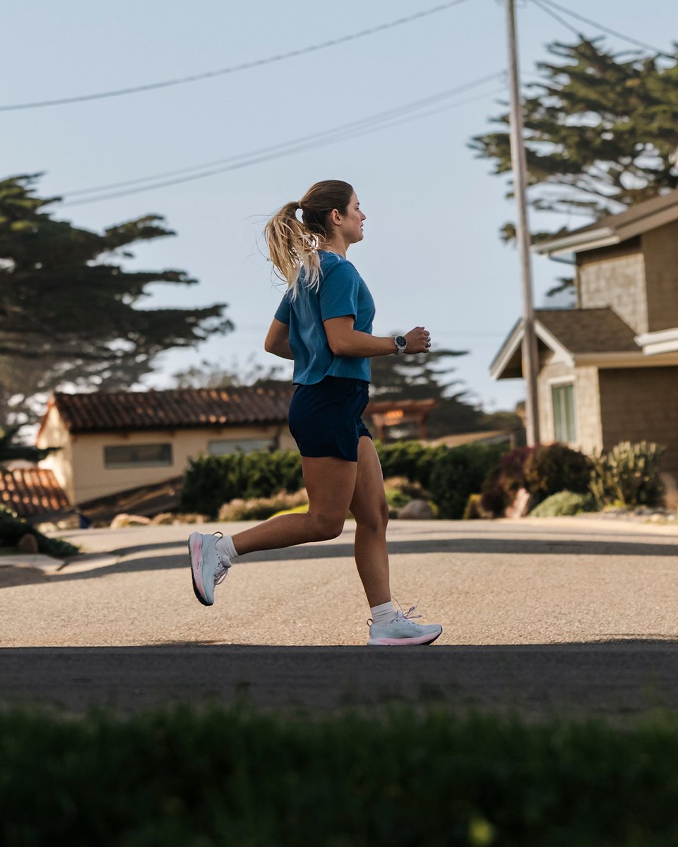 NavWorldSA's tweet photo. We all have to start somewhere. Why not with Garmin Run Coach on Forerunner 70 and 170? These adaptable training plans now offer run/walk workouts with less volume per week.

⌚Garmin Forerunner 170, Whitestone with Whitestone/Cloud Blue Band https://t.co/wImtXEJmUk