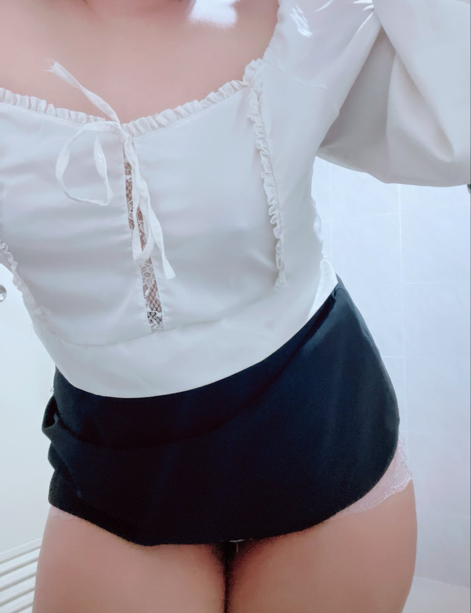 Babala_xx's tweet photo. ไม่ว่างตอบเดมค่ะ ถ่ายรูปอยู่ 🤭 https://t.co/3oGTOJTLkV