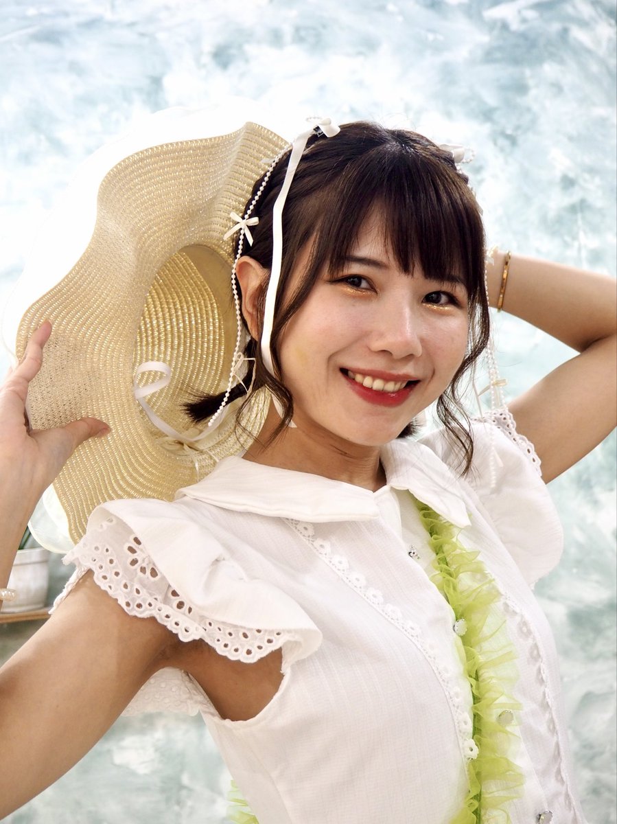 haruka_knt02's tweet photo. エントリーNo.1ハルカ

ことの発端。
ちょっとアホです。すみません。

11/22にワンマンライブを控えるカレー屋さん(@himitu_green )の店長です🍛💚 https://t.co/LMOq2wJrY5
