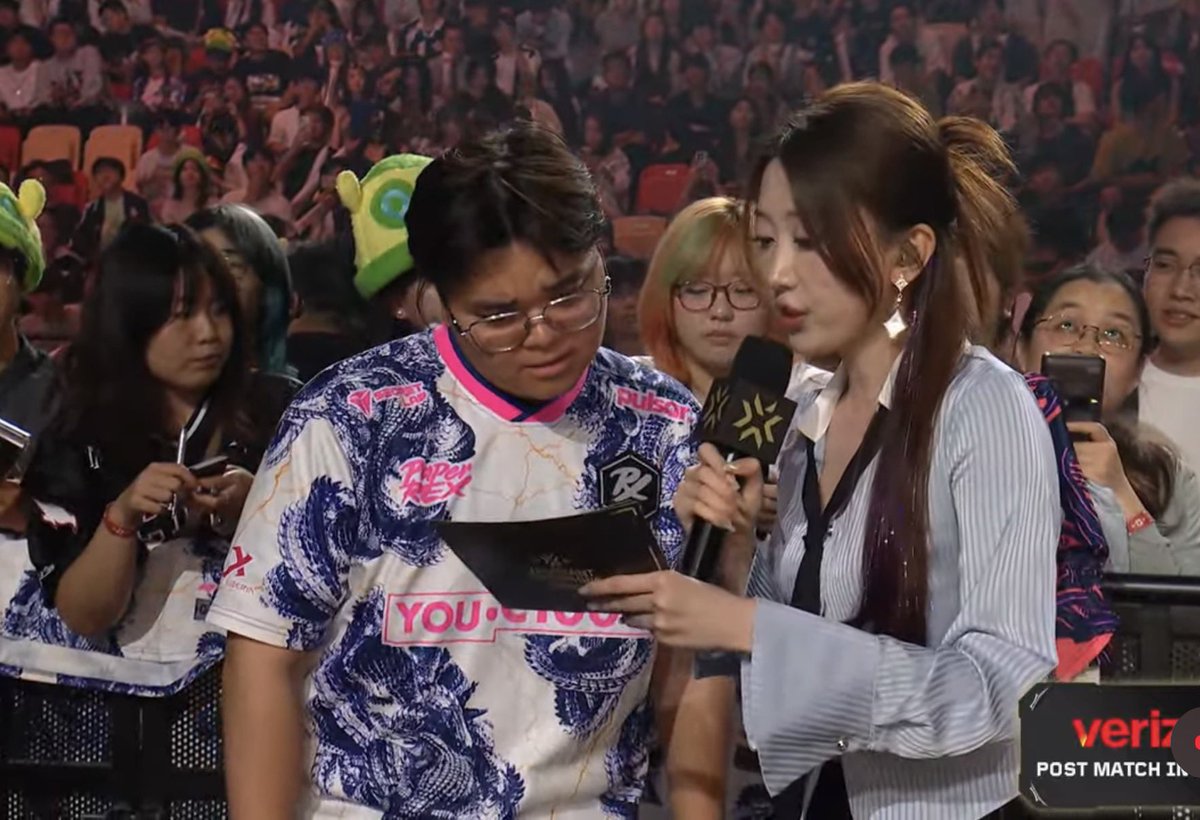 realizerealizm's tweet photo. uncle straight up reading the interview questions 🤣🤣🤣 https://t.co/FkvFYfWFZ2