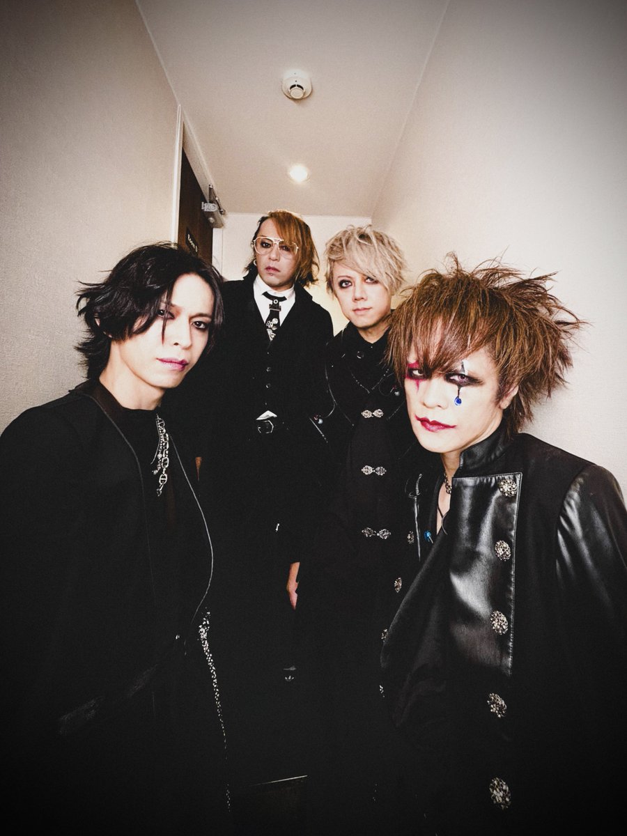 merry_official's tweet photo. BugLug主催Fes.『バグサミ 2026東京』
9/29(火)Spotify O-EAST(出演ステージ)

【本日のプレイリスト】
 #Spotify
https://t.co/AHlV2Umcda

メリーは25周年に向けて、全国ツアー「Urbanstyle Circus」を開催中。
Grand Finaleは11/7(土)ヒューリックホール東京！
会場でお待ちしています。

＿＿＿＿＿＿＿＿＿＿＿＿
👉Next Live
ONEMAN TOUR「Urbanstyle Circus」
10/3(土) 福岡INSA
16:30/17:00｜前売￥7,000

前売チケット
10/2(金)18:00まで

┈┈┈┈ ✶ ┈┈┈┈

ーGrand Finaleー
11/7(土) ヒューリックホール東京
16:30/17:00

・COREプレミアムシート｜前売￥13,000
(前方指定席・記念品付・D別) 
https://t.co/AICzXXILOB
・指定席｜前売￥7,800(D別) 
https://t.co/MbybVeYCLB

┈┈┈┈ ✶ ┈┈┈┈

#メリー25周年 #バグサミ2026 #UrbanstyleCircus
