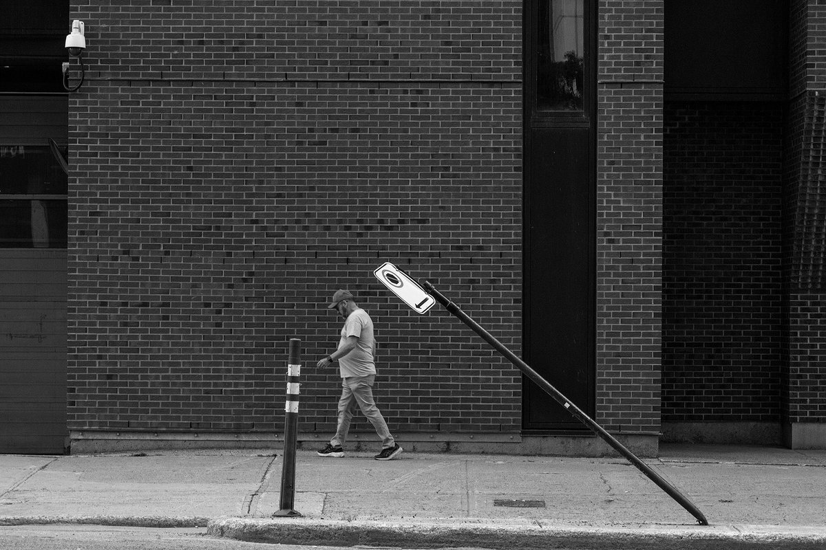 LouiseVerdone's tweet photo. Walkabout signalisation #Montreal #streetphoto📷😊
Signalisation en randonnée #Montréal☮️👋
https://t.co/W57guoLKue🇨🇦
#streetphotography #urbanphotography #blackandwhitephotography #monochromephotography #bnwphotography #Photography #BW_streetphotography #everybodystreet https://t.co/BflwEKm9iw