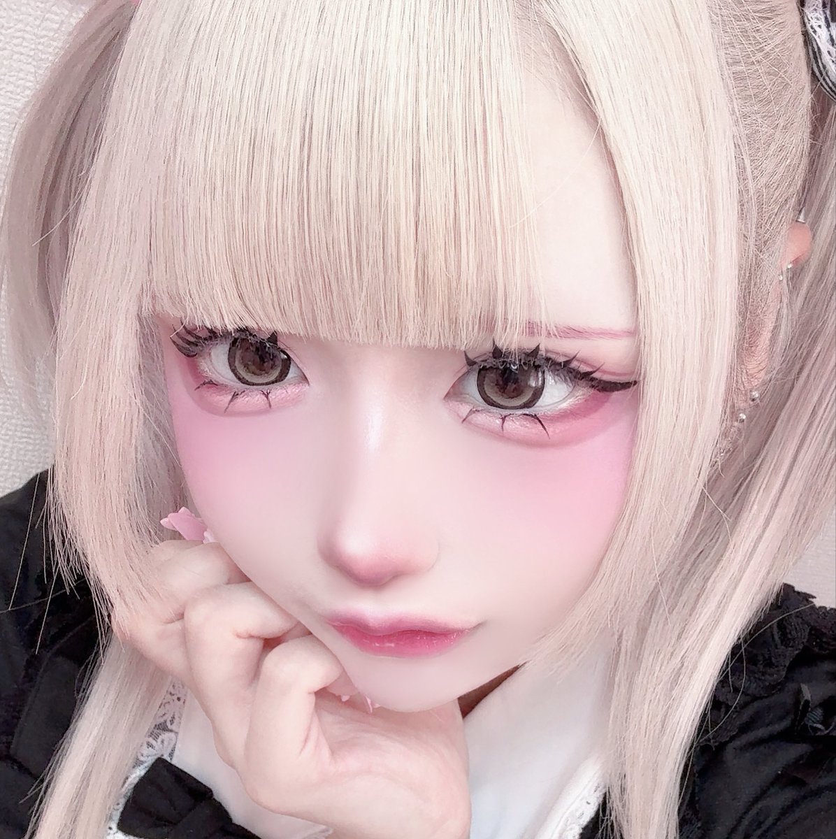 Oxzuw_'s tweet photo. あまりにもちゅるちゅるでかわいー、目を見て♡ https://t.co/m9DogWG5Ar