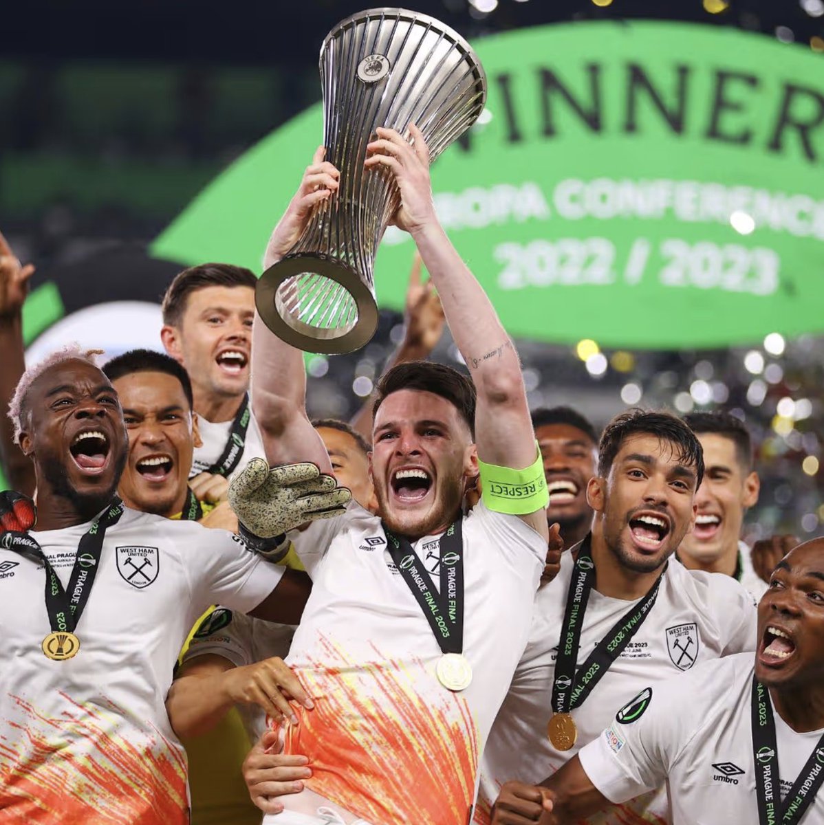 nocontextfm1's tweet photo. Only SIX clubs have won a major European trophy without winning their own country's top division.

🇮🇹 Parma
🇪🇸 Zaragoza
🏴󠁧󠁢󠁥󠁮󠁧󠁿 West Ham
🇪🇸 Villarreal
🇮🇹 Atalanta
🏴󠁧󠁢󠁥󠁮󠁧󠁿 Crystal Palace

Winning the league with all six could be a great Football Manager challenge... https://t.co/eYqMtcVAVn