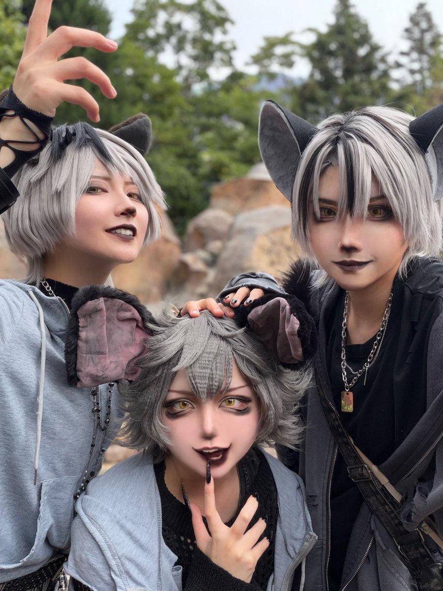 Ito__1110's tweet photo. 9/27🏰  ⚠︎︎擬人化
🦴

シェンジ：@muu_kashikomari 
バンザイ：@ao00_ll 
エド：@Ito__1110 

🦴
#Dハロ仮装 
#Dハロ仮装2026 https://t.co/49KTKPdY8O