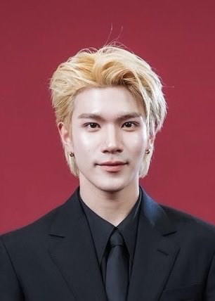 aegix_'s tweet photo. Swipe left to unlock his smile🌻🌟 https://t.co/nnr5ixbIDh