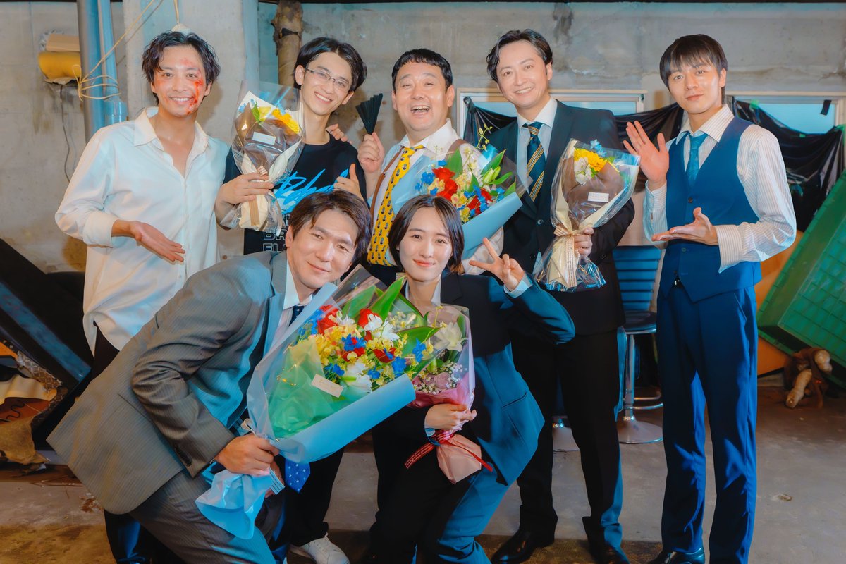 saitoryu616's tweet photo. 『キスは捜査のあとで』
全10話ご視聴いただいた皆様
本当にありがとうございました！

楽しんでいただけましたでしょうか？
初主演を務めさせていただいた
この作品がこんなにも沢山の方に
愛していただけたこと、
本当に嬉しいです。
TVer、FODともにランキングで1位！
最終話まで応援してくれた皆様。
とても素敵なプレゼントを
ありがとうございました。

素敵な原作を産み出し、
快く応援してくださったすう先生。
その原作をドラマとして、
素晴らしいものにしてくれた
脚本家のこけしさん。
プロデューサー陣、現場スタッフ、
そして何よりもキャスト陣が
とても素敵な方ばかりで、毎日の撮影が
とてもとても楽しかったです。
まだまだ役者として未熟な僕を
温かく支えてくれて、引っ張ってくれて
本当に、本当にありがとうございました。

名前を挙げるとキリがありませんが、
江川が工藤さんで、長谷川が金井さんで、
八木が石本さんで、ジョージが渋江さんで、大前田が小方くんで、本当に良かったです。他のキャストの皆様にも頭が上がりません。

そして。
W主演という形で
多古井平助を演じてくれた渡部秀さん。
多古井平助は秀くん以外考えられません。
今回の現場を通して秀くんから学んだことは数えきれないほどありますし、役者として自分の未熟さを痛感させていただくことも多々ありました。1人の役者として、こんなに幸せなことはありません。今回一緒にお芝居ができた経験はきっと、僕が今後も役者として生きていく中で一生忘れない大切な思い出になると思います。また一緒にお芝居が出来るとき、少しでも成長した姿を見せられるように精一杯頑張ります。改めまして、本当にありがとうございました。大好きです！
あ、フレンチは絶対に絶対に奢ります。

キスあとに携わってくれた全ての皆様へ、
素敵な夏をありがとう！
引き続きキスあとの応援を
よろしくお願いします！

塩野秀役/齋藤璃佑

#キスは捜査のあとで #キスあと 
#応援ありがとうございました