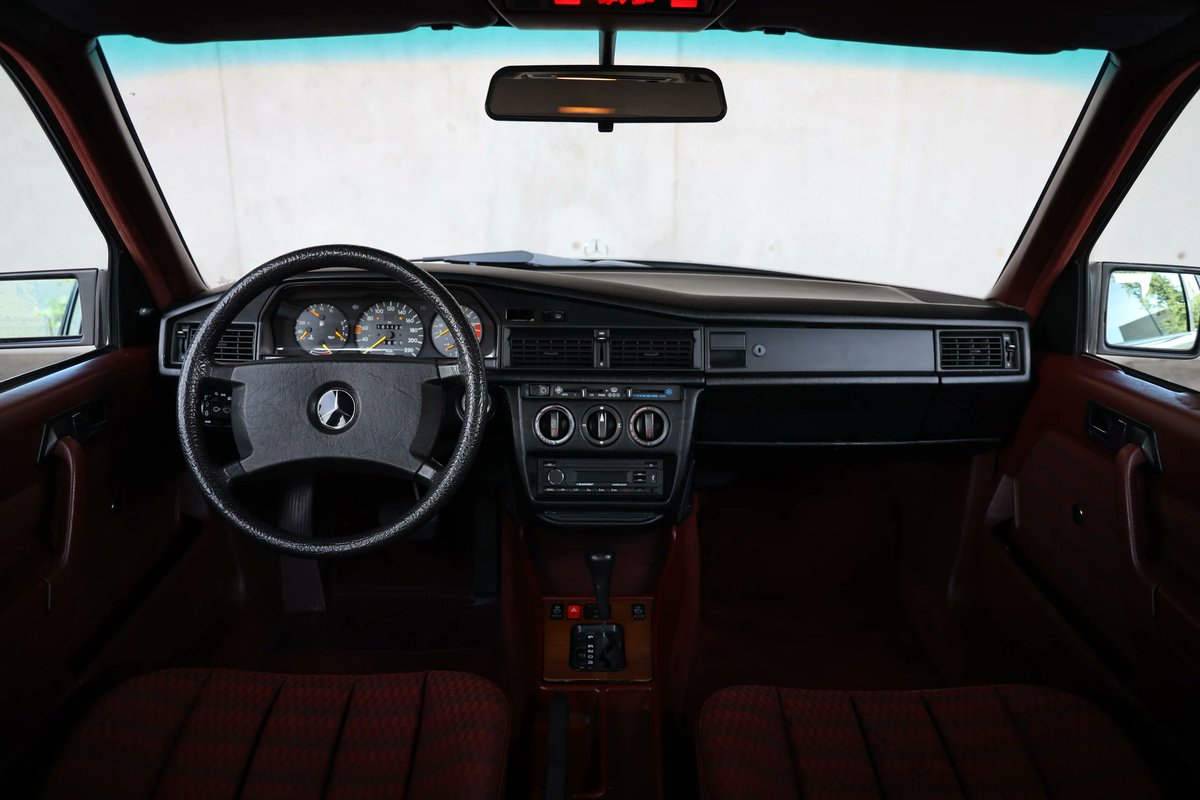 by_Lienhard's tweet photo. 1989 MERCEDES-BENZ 190E
Aktuell ist das Fahrzeug auf dem neusten Stand. Service sowie MFK wurden erst kürzlich im Mai 2026 vorgenommen.
CHF 11'900.–

©by Silas, 9010 St.Gallen https://t.co/5KGWaKgV9D