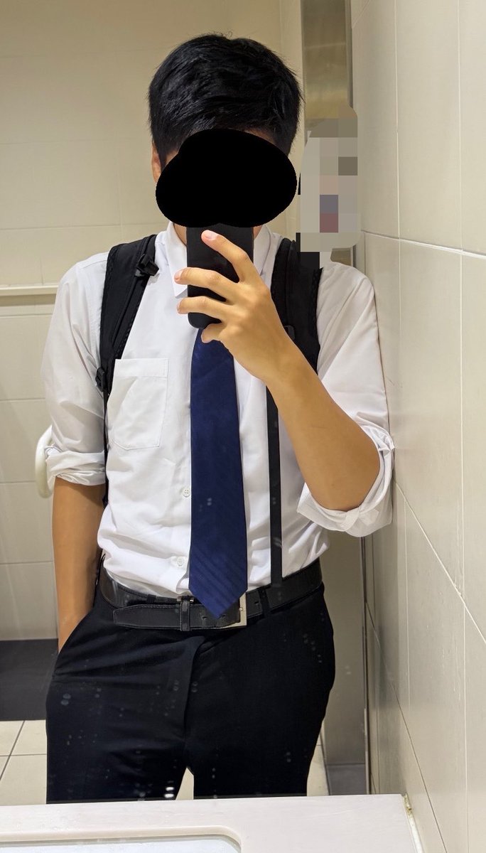 suitosaka's tweet photo. スーツでやりたい https://t.co/gH949rTcwO