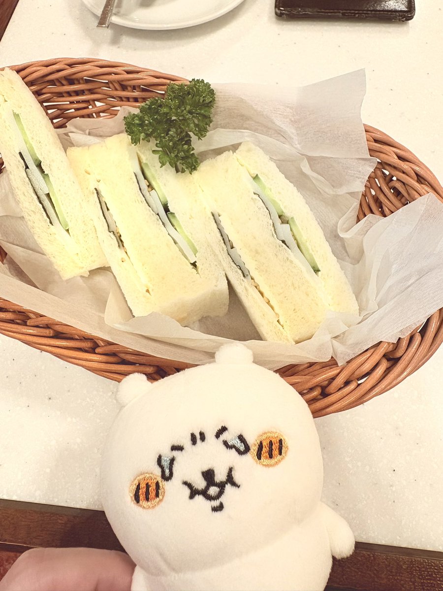 kara10sachi's tweet photo. 今回も最高に面白かった！🎉🎉🎉上様の登場時と殺陣で涙ぐむｵﾀｸ 明治座のサンドイッチは美味です🥪お弁当のお魚めちゃ美味しかった🐟 https://t.co/Rnec1ihQhd