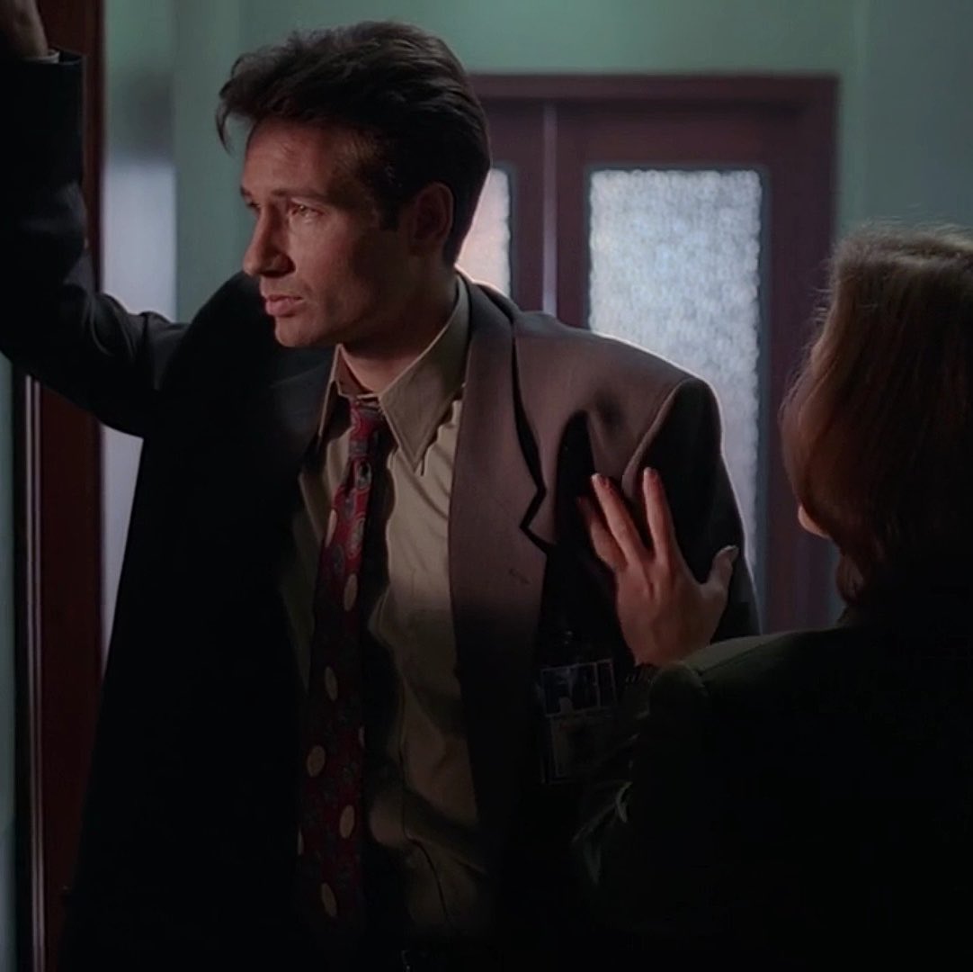 xscullybb's tweet photo. xfiles | squeeze https://t.co/4P4ViFvucm
