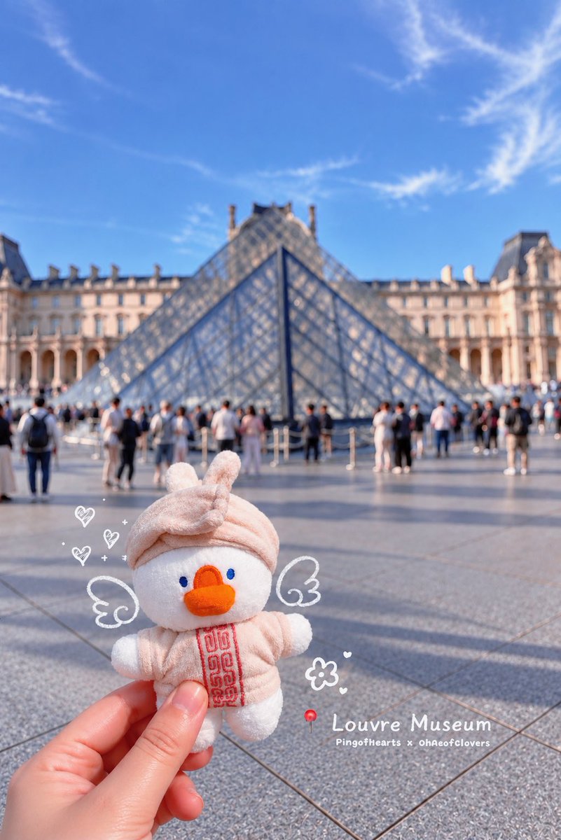 OhAeofClovers's tweet photo. Today Papi @PingOfHearts brought OhAe around to explore Paris 🇫🇷 💖

🍼₊˚⊹ ᰔ #OhAe #โอ๋เอ๋ @OhAe_Domundi https://t.co/0Y49RAdZlO