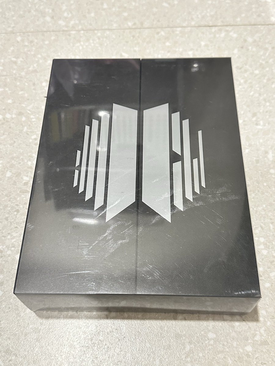NWenur's tweet photo. WTS album BTS + PC
#wts #bts #albumbts #BTS_WORLDTOUR_ARİRANG https://t.co/H9NdyjQkGp
