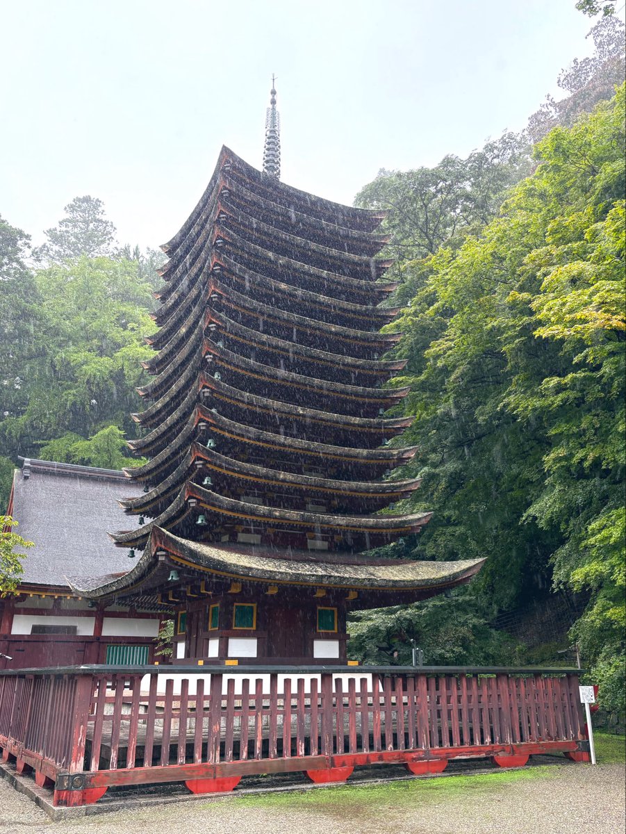 tsukinioyogukoi's tweet photo. あとこれだけは言わせてくれ……談山神社といえば鎌足の長男･定慧の重文の十三重塔が有名だと思うけど権殿は謙徳公･伊尹が創建したもの！ https://t.co/krn6JYKxUA