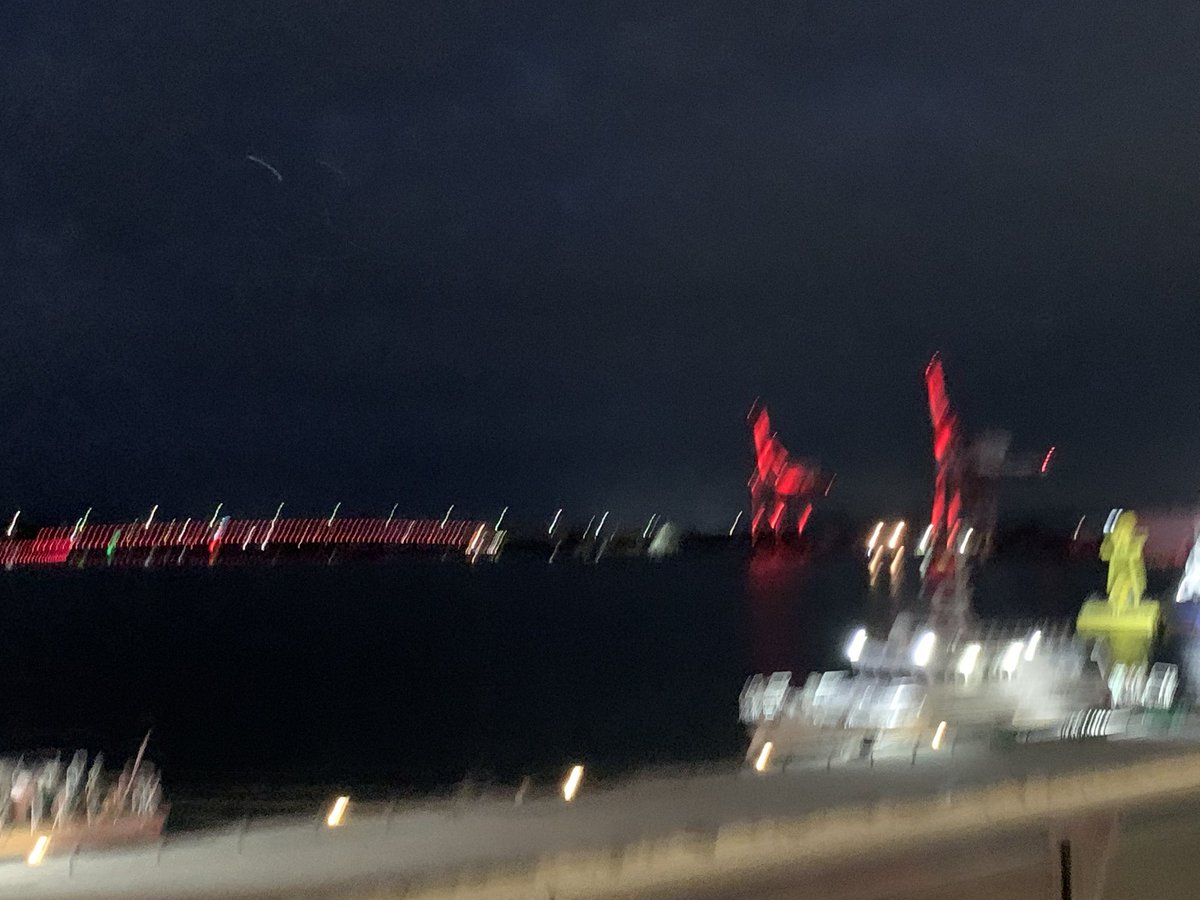 sarasa21130's tweet photo. 夜の海✨️ https://t.co/AM1ZeWB4pa