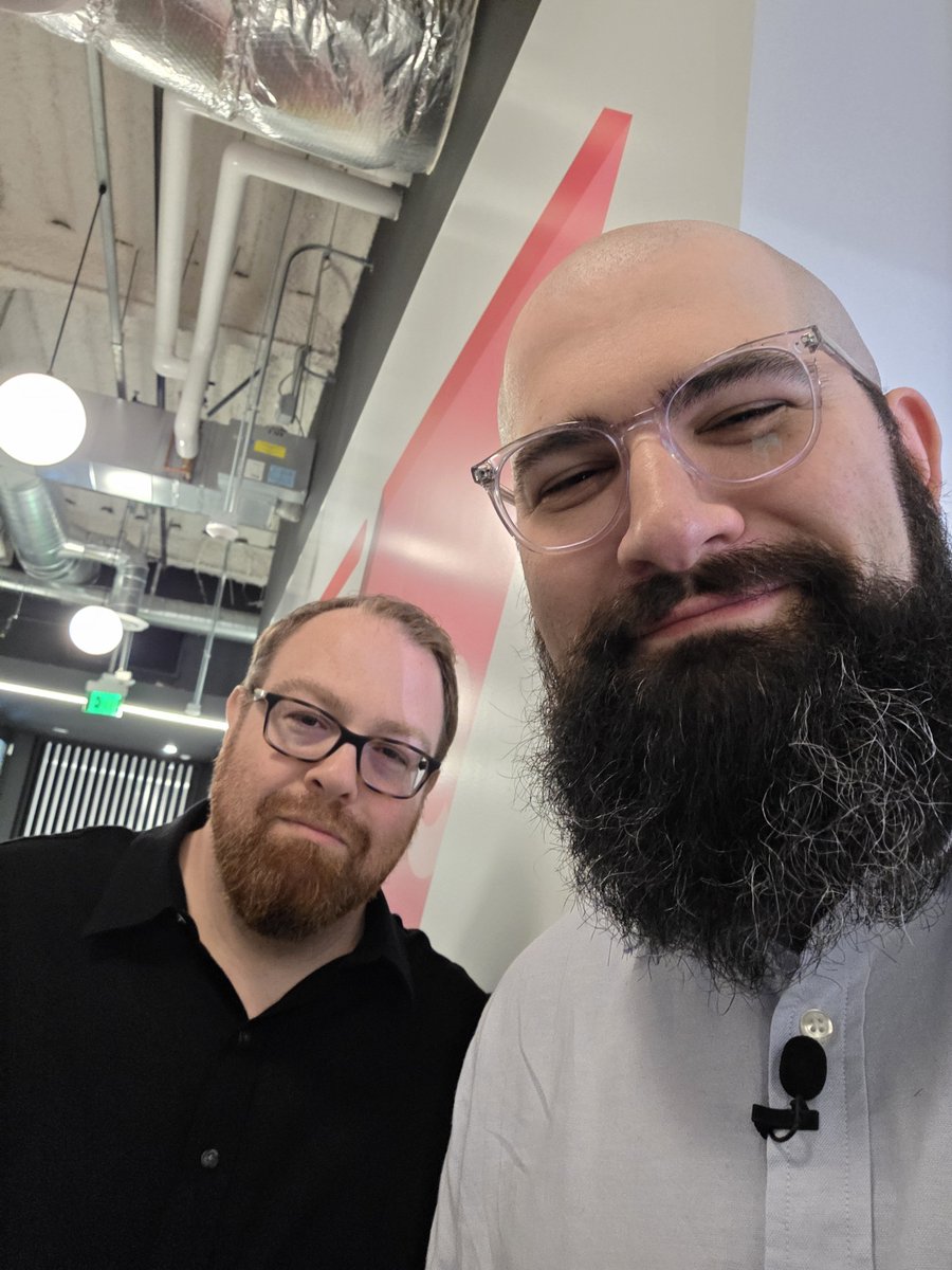 Marcodmeatball's tweet photo. Forcing @JesseCox to enjoy my company. https://t.co/AOD2PToqpS