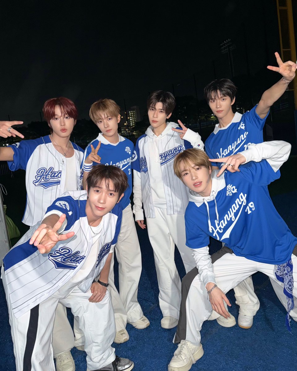o2yushi's tweet photo. 260929 에리카 축제 매거진 독점사진 #NCTWISH 

@ fastpapermag
@ eyesmag https://t.co/2Vw9CrazCF