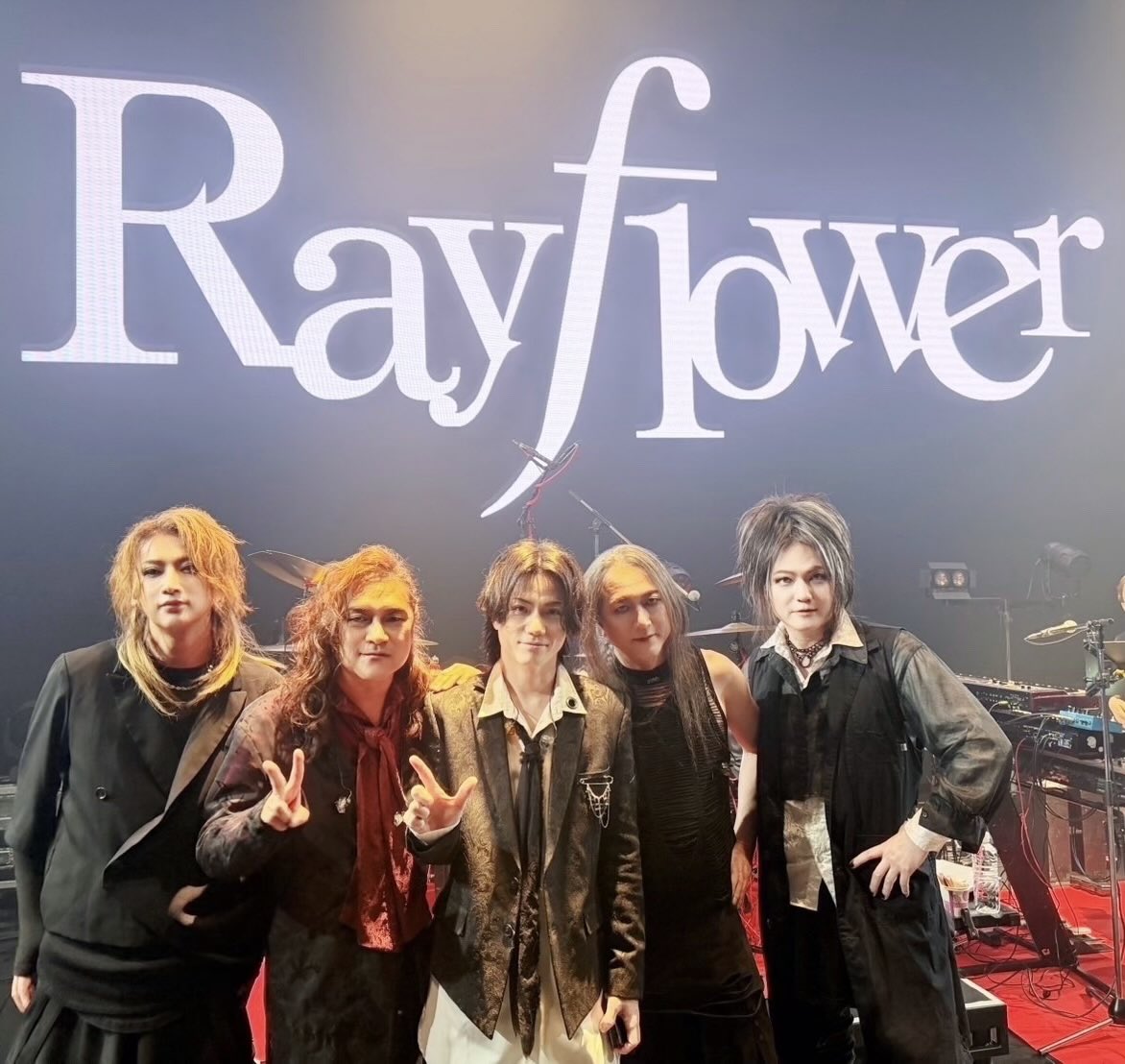 IKUObass190's tweet photo. Rayflower

バグサミ
Spotify O -EAST 

無事終了しました！！

Rayflowerらしい
ステージができたかと
思います！

短い時間だったけど
めちゃ楽しかった！

集まってくれたみなさん
ありがとう😊

対バンさんも見ることができて
めちゃ楽しかった！

誘ってくれた
BugLugさん
ありがとうございました😄

#Rayflower
#BugLug
#バグサミ