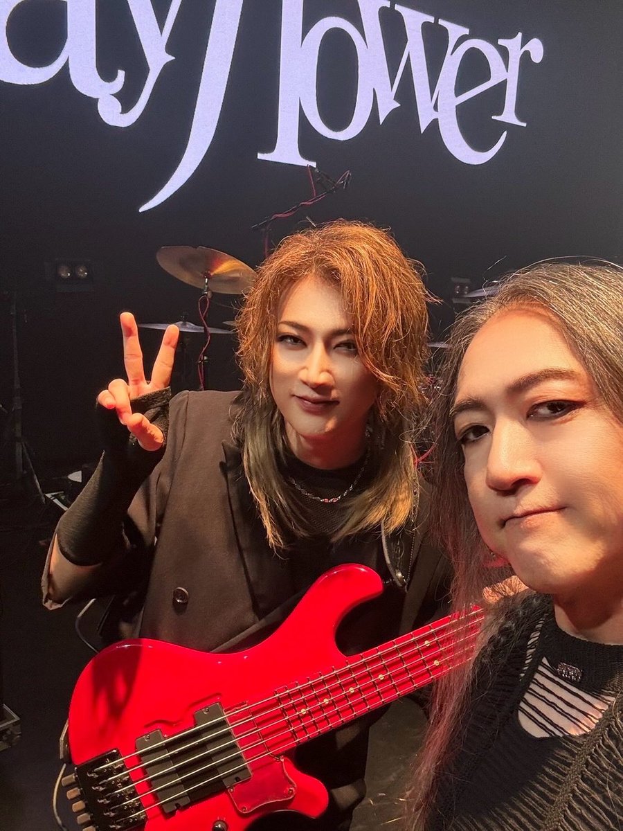 IKUObass190's tweet photo. Rayflower

バグサミ
Spotify O -EAST 

無事終了しました！！

Rayflowerらしい
ステージができたかと
思います！

短い時間だったけど
めちゃ楽しかった！

集まってくれたみなさん
ありがとう😊

対バンさんも見ることができて
めちゃ楽しかった！

誘ってくれた
BugLugさん
ありがとうございました😄

#Rayflower
#BugLug
#バグサミ