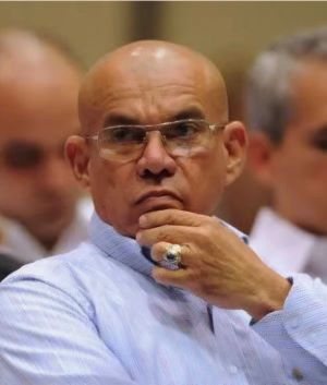 homeroboscan's tweet photo. Una hacienda lejana del Estado Guárico, manejada por el ex-ministro Ramón Rodríguez Chacin, se estaría convirtiendo en nuevo cuartel general de las guerrillas colombianas del ELN y Nueva Marquetalia (FARC) que huyen a Venezuela combatidas a sangre y fuego por el nuevo Presidente Abelardo de la Espriella...El interinato de Delcy Rodríguez y Diosdado Cabello estaría contando con esa guerrilla y con los círculos bolivarianos para masacrar al pueblo si ocurre un estallido social debido a la tardanza en la transición política...La guerrilla pasa a Venezuela, se esconde en la Hacienda Chaparralito, en El Nula, Táchira, y luego pasa a Guárico...En ese recorrido estarían Néstor Vera "Mordisco", Iván Máquez, Gustavo Giraldo "Pablito", Nicolás Rodríguez "Gabino" y muchos más...El narcoterrorismo colombiano se concentra en Venezuela.