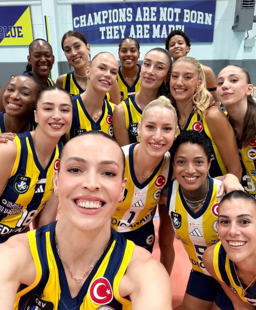 gibbybaris's tweet photo. 🟡🔵 Fenerbahçe Medicana 2026/27 https://t.co/UO6j3zlY9z
