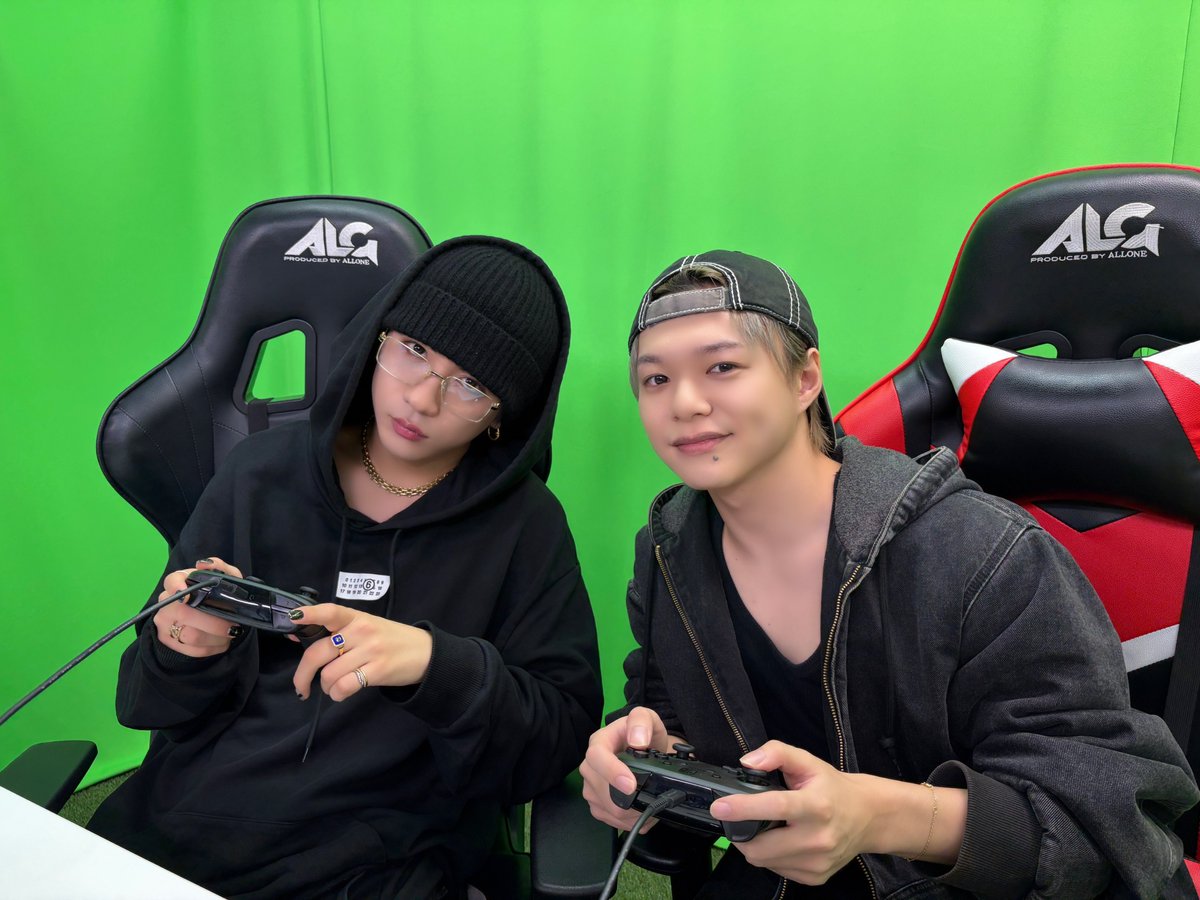 Supdra_staff's tweet photo. ／
#志村玲於 のゲーム配信番組
『おれはれお』🎮
＼

#田中洸希 がゲスト出演いたしました！

ご視聴ありがとうございました！
※終始大声で大変失礼いたしました。

🔗アーカイブはこちら
https://t.co/Tw1CibsE3s

Discordにてアフターショットも公開中！

#おれはれお #orereo
#スパドラ #SUPERDRAGON