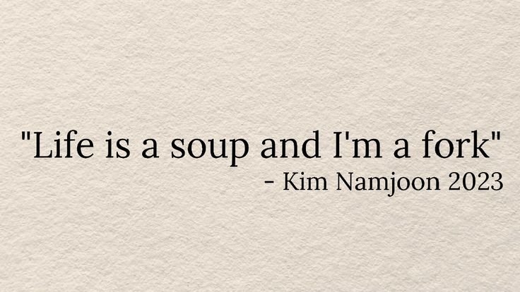 Koobiflow's tweet photo. how pinterest sees u <3

~ character
~ plushie
~ nails
~ quote https://t.co/2IrEEJr6Ms