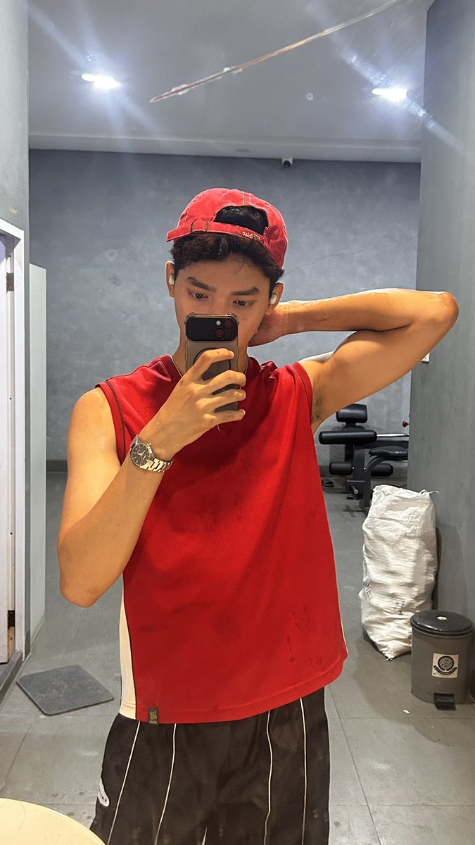 arfevnn's tweet photo. merah merahhh https://t.co/7SGCOouhxl