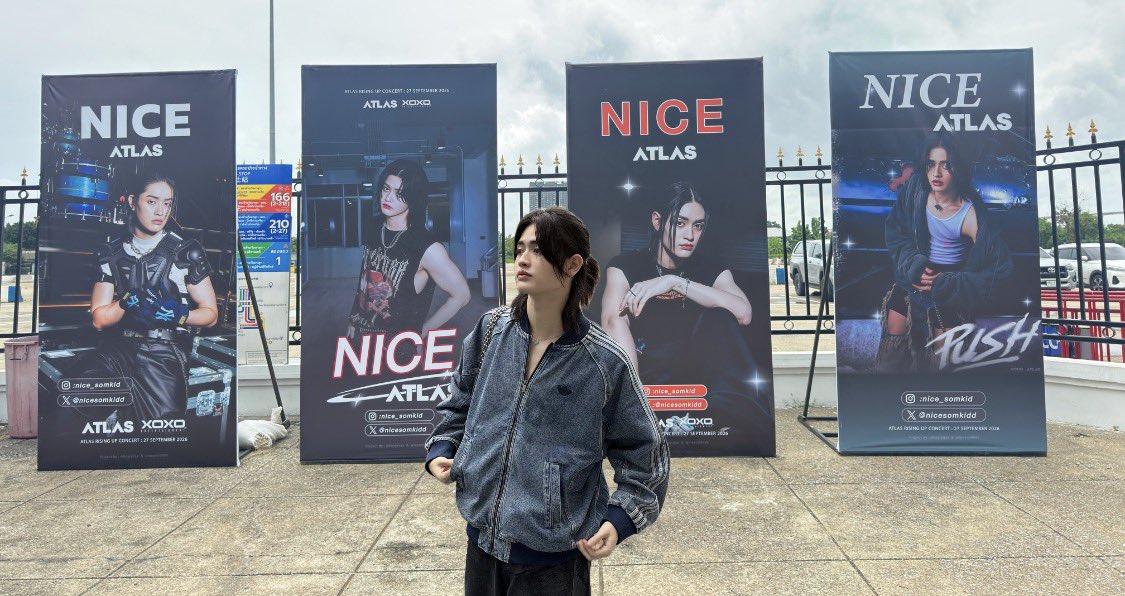 SaRaMainNice's tweet photo. ไนซ์ : คือผมตั้งใจว่าช่วงที่ไปนอนอิมแพค จะไปเก็บโปรเจค ถ่ายรูปกับป้ายทุกอัน แต่ด้วยพอน้ำท่วม พวกผมออกไปจากอิมแพคไม่ได้ แล้วก้ทีมงานมาไม่ได้ ทำให้ซ้อมไม่ได้ ยิ่งเลทกันเข้าไป กว่าจะซ้อมเสดก้เช้าแล้ว

ฉันจะพาแกไปเก็บโปรเจคเอง☺️ #NiceAtlas https://t.co/NUinu5w0c6