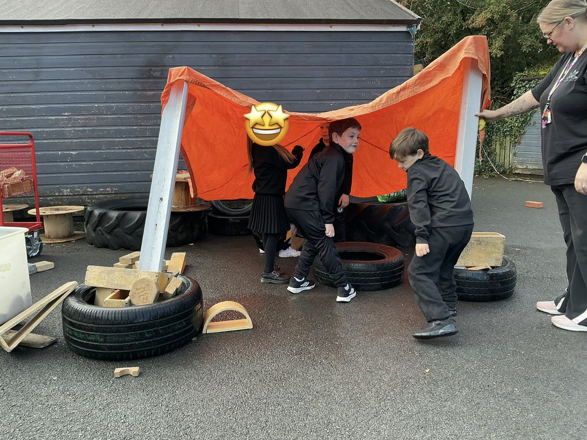 ctrps1's tweet photo. ๐ P2B in Miss Galbraithโs class enjoyed their first KS2 Community Play session yesterday! Lots of learning, teamwork & collaboration took place with their P7 peers. Play is so important at every age, helping children grow, connect & thrive.๐ #CommunityPlay #LearningThroughPlay https://t.co/SnG7c6tdrI