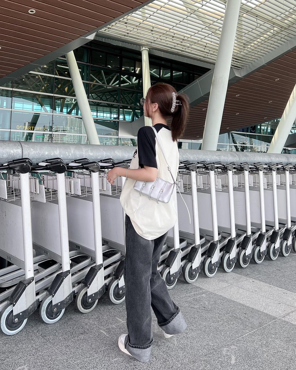 Tomas_Leah's tweet photo. 昔からのダチとは、久しぶりに会っても昨日の続きのように話せる。本当そう思う。 🍀
WyyAq https://t.co/M2OlZ5okIn