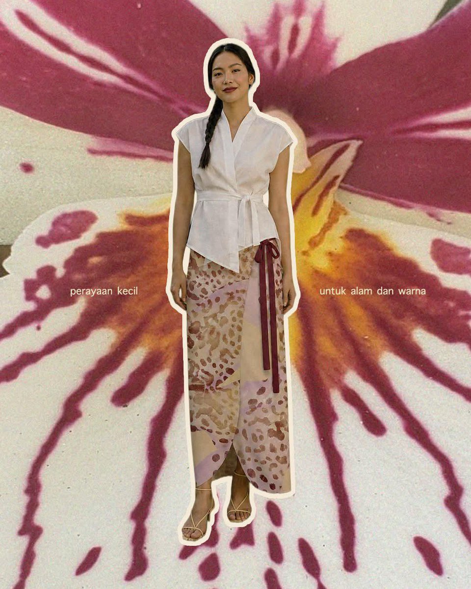 dvressy's tweet photo. uhhh rok lilit motif bunga anggrek.. how pretty.. https://t.co/zvGEzTe4SS