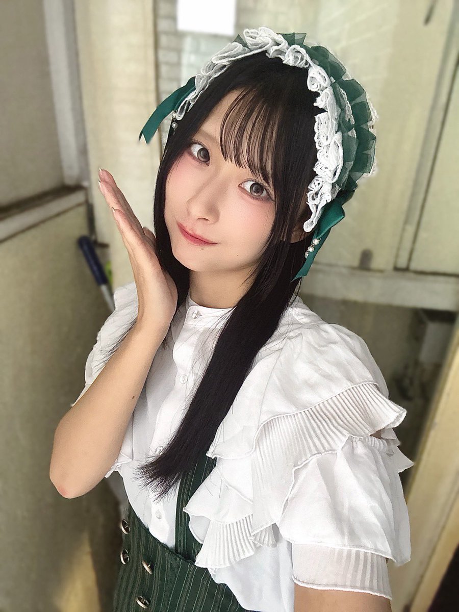 haruka_knt02's tweet photo. エントリーNo.2もつなべ@motsunabe_san_ 

このビジュアルでアツいステージします。
=sweet.Y♡とMNRの2ユニットに所属。

センチメンタルな美人が落ちていたので、ハルカ店長が拾ってきたらしい https://t.co/wIVSlWfPuO