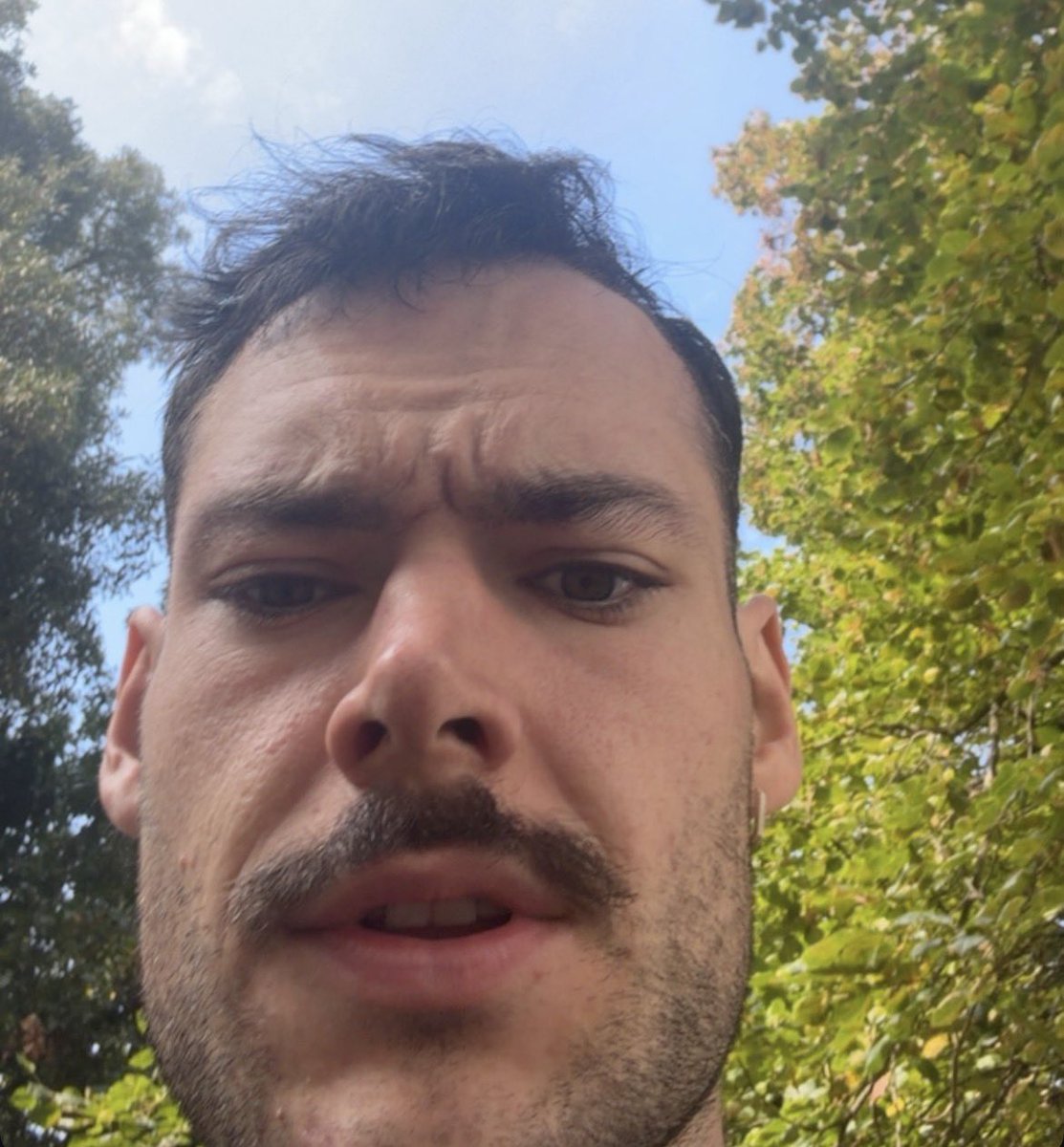 REYWDYKM's tweet photo. he looks like a cartoon baby here https://t.co/irkQV1BKB3