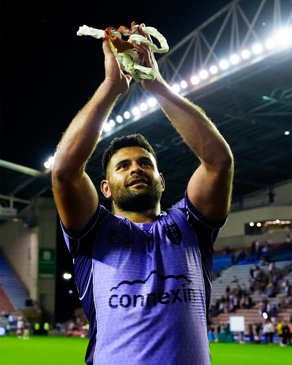 hullkrofficial's tweet photo. Rhyseeeeeeeeeeee 🫶 🗣️ 

All the best at the World Cup and in your new role at the Chiefs, Rhyse! 🤝 🇵🇬

#UpTheRobins🔴⚪️ https://t.co/7j5RNIKkKn