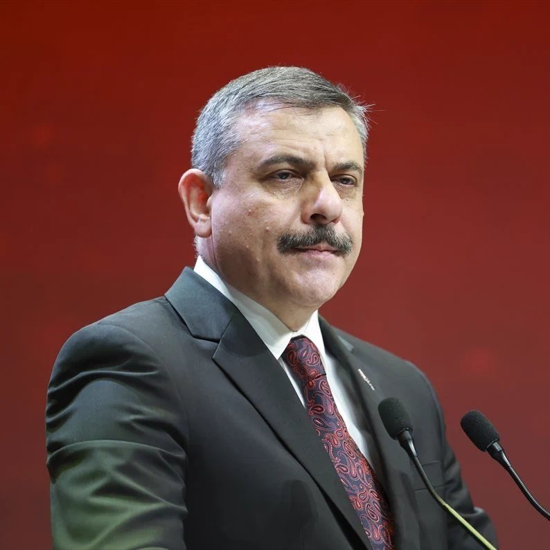 Kusu__Huma's tweet photo. İçişleri Bakanımız Bakan Mustafa Çiftçi: (Fon) "Milletimizin helal kazancına, alın terine ve birikimine uzanan kirli elleri mutlaka kırarız." https://t.co/PuHCuhDtPv