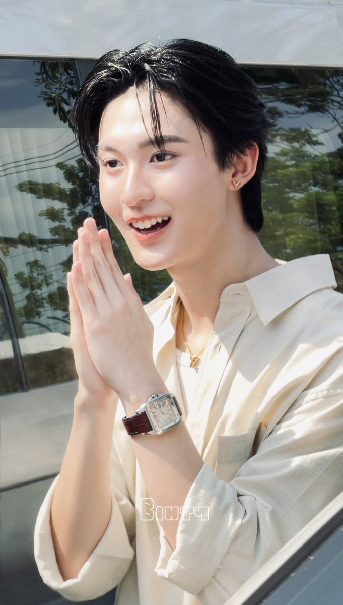 BiwtyNapattika's tweet photo. ยินดีด้วยน๊าคนเก่ง โตขึ้นมาอีกก้าวแล้ว ขอให้มีคนรักเพิ่มขึ้นอีกเยอะๆ ขอให้น้องริวถูกโอบกอดด้วยรักจากทุกๆคน เมื่อวานว่าเก่งมากแล้ว แต่วันนี้เก่งขึ้นกว่าเมื่อวานอีก โตมาแบบรู้มือ  ภูมิใจ ปลื้มปริ่ม 🥹🥹

RYUJIN 200K ON X
#ริวจิน2แสนSlayMaMa10 
#rryjinnn

งานแรกที่เจอตัวจริง(หล่อ)  งานล่าสุด(หล่อ)