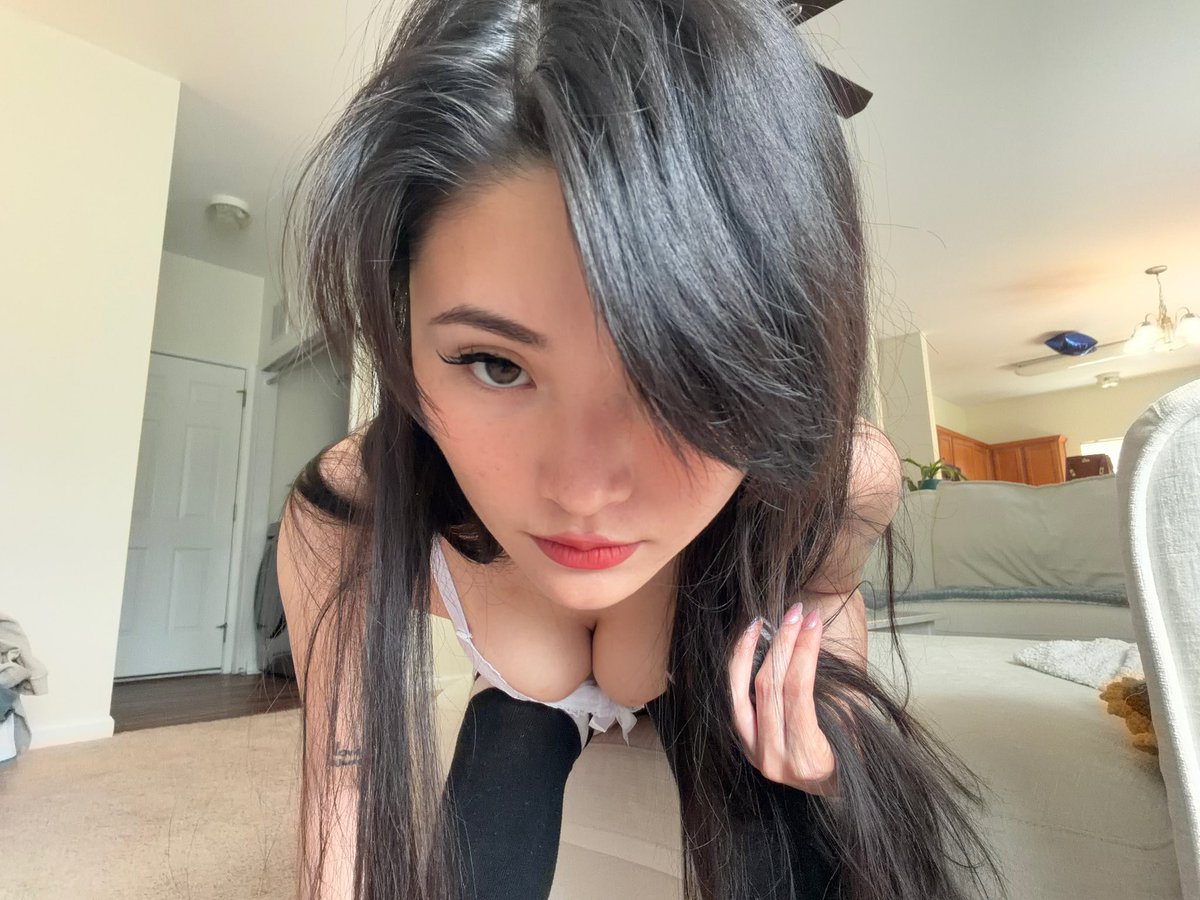 carokorean's tweet photo. good morningggggg https://t.co/D5dccSB0zy