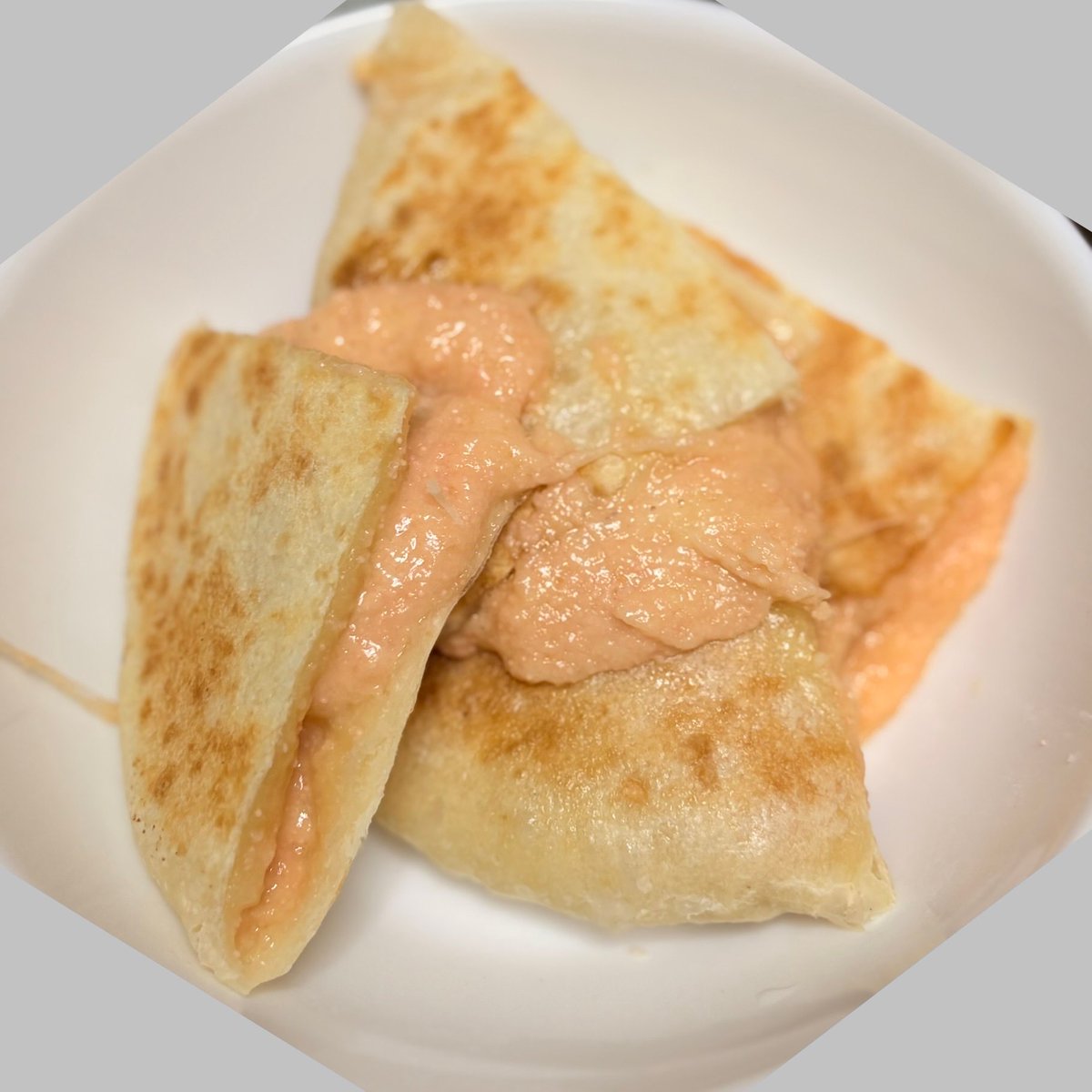 ando_udo's tweet photo. 明太チーズナンもちもちで上手く焼けた〜✌︎
https://t.co/4Ip1gRTPEr
でも単体だとめちゃめちゃしょっぱい😄
残りの分は明日カレーと一緒に食べる。 https://t.co/gcUHj6kcsR