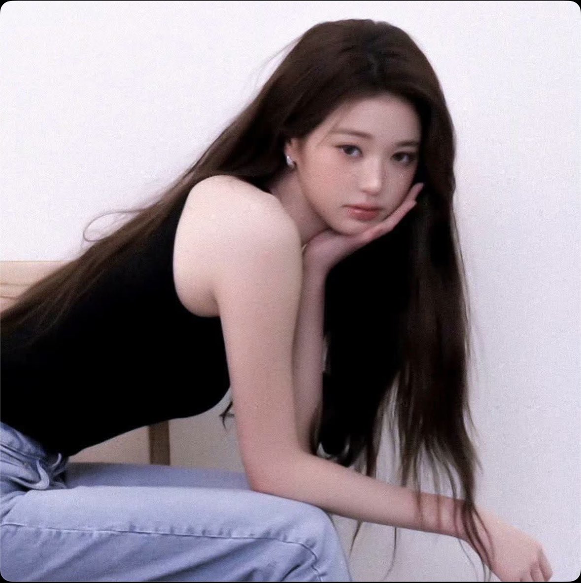diaryibie's tweet photo. the concept of sitting down and having NO stomach folds at all… https://t.co/QqCybUYTj3