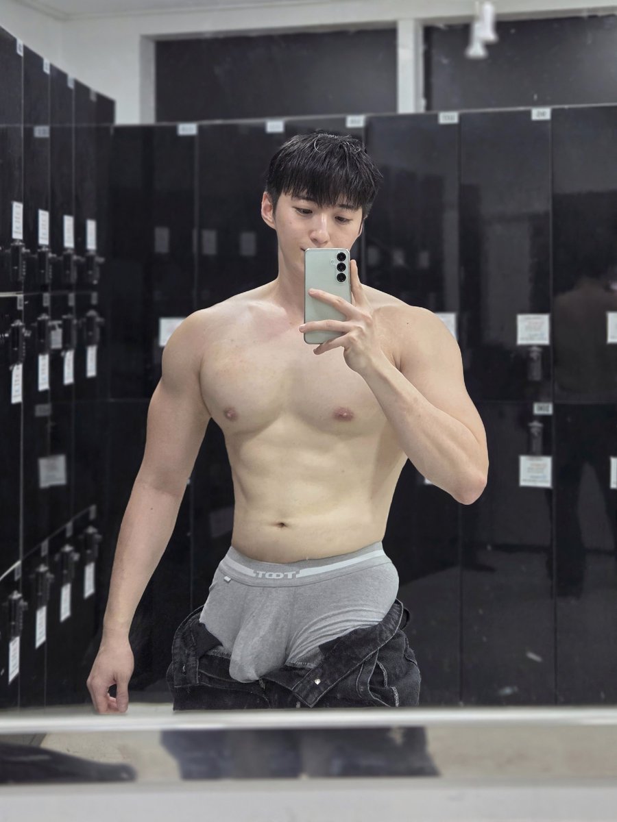 mozzi93's tweet photo. 이거 왜 인스타 알고리즘 탔지..? https://t.co/ZJE3mOyv1h