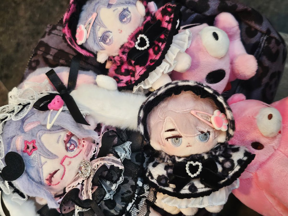 RJdoll888's tweet photo. 인형 대가족 모였어🥳
옷 갈아입히는 귀요미들, 귀여움 폭발!
솜인형 맞춤제작은 여기로

#우리_공장을_소개합니다  
#우리_공장으로_오세요  
#솜인덕장터  
#목화인형  
#cottondoll  
#ぬいぐるみ https://t.co/3Ek6z5HKm5