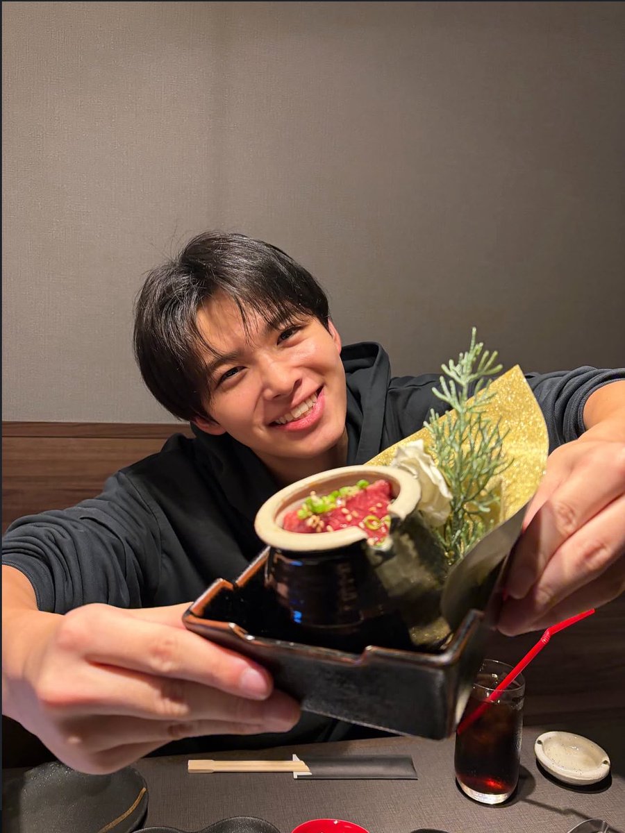 ___zzlly129's tweet photo. この幸せそうな満面の笑み大好き
こっちまでニヤケてしまう🤦🏼‍♀️💞#はるねね https://t.co/LnVt6FfvQd