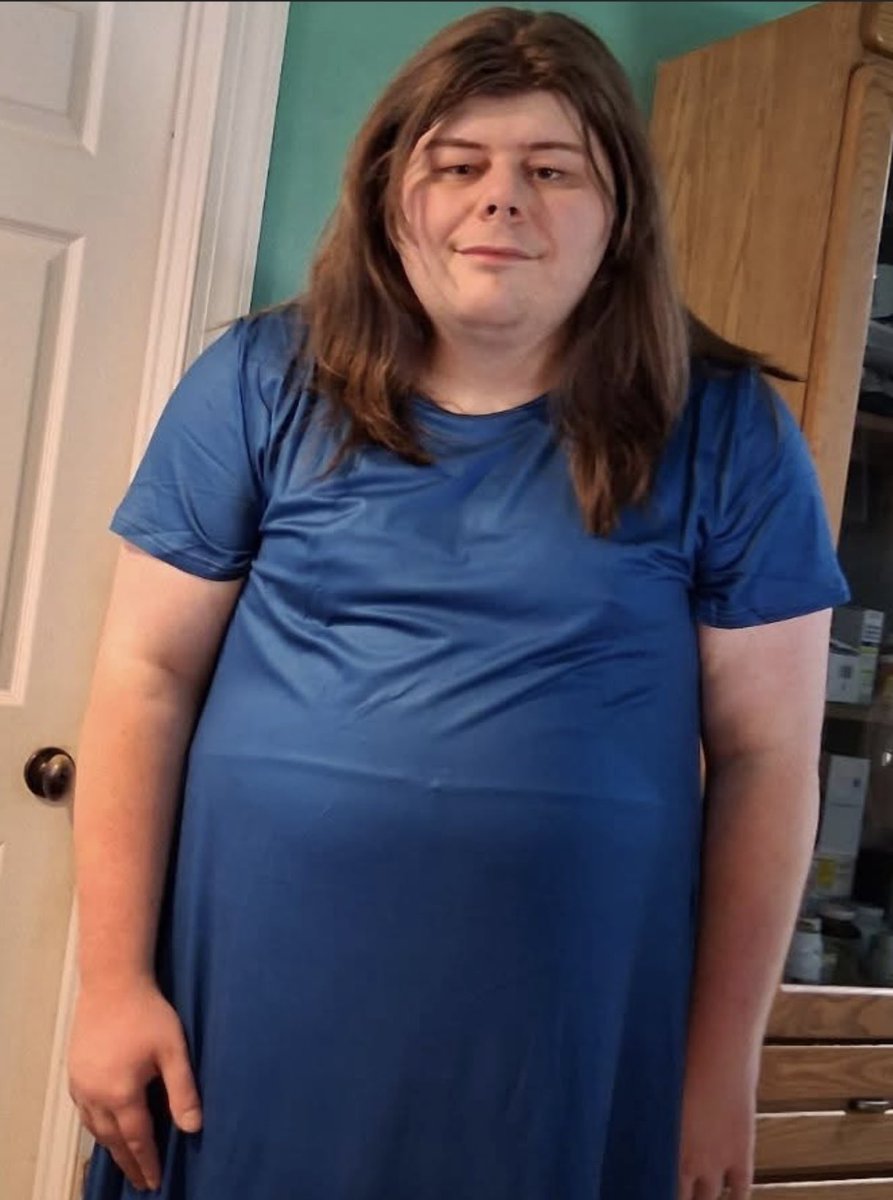 godblesstoto's tweet photo. "how could you tell i'm a trans woman?" https://t.co/00oVBMYYGD