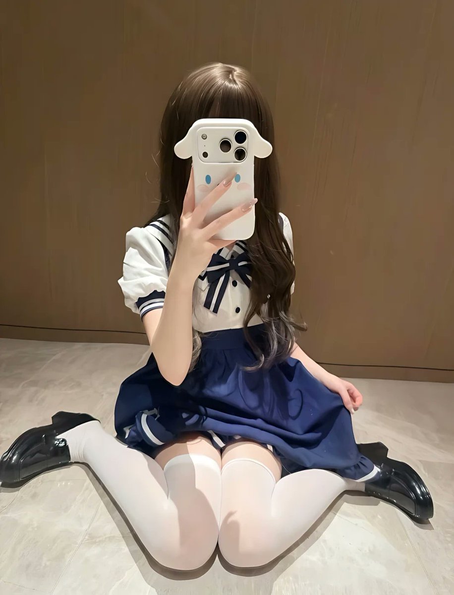 NoFishCat32's tweet photo. 05 的白丝想吃吗？

私信告诉我你看哪里 满足  真满足！！！

1.上面
2.下面
3.足

#反差  #女高 #御姐 #cos https://t.co/nfbZxNTpA3