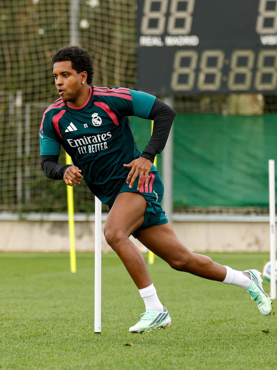 realmadriden's tweet photo. 🏃🏃🏃 https://t.co/2RRkHYetxZ