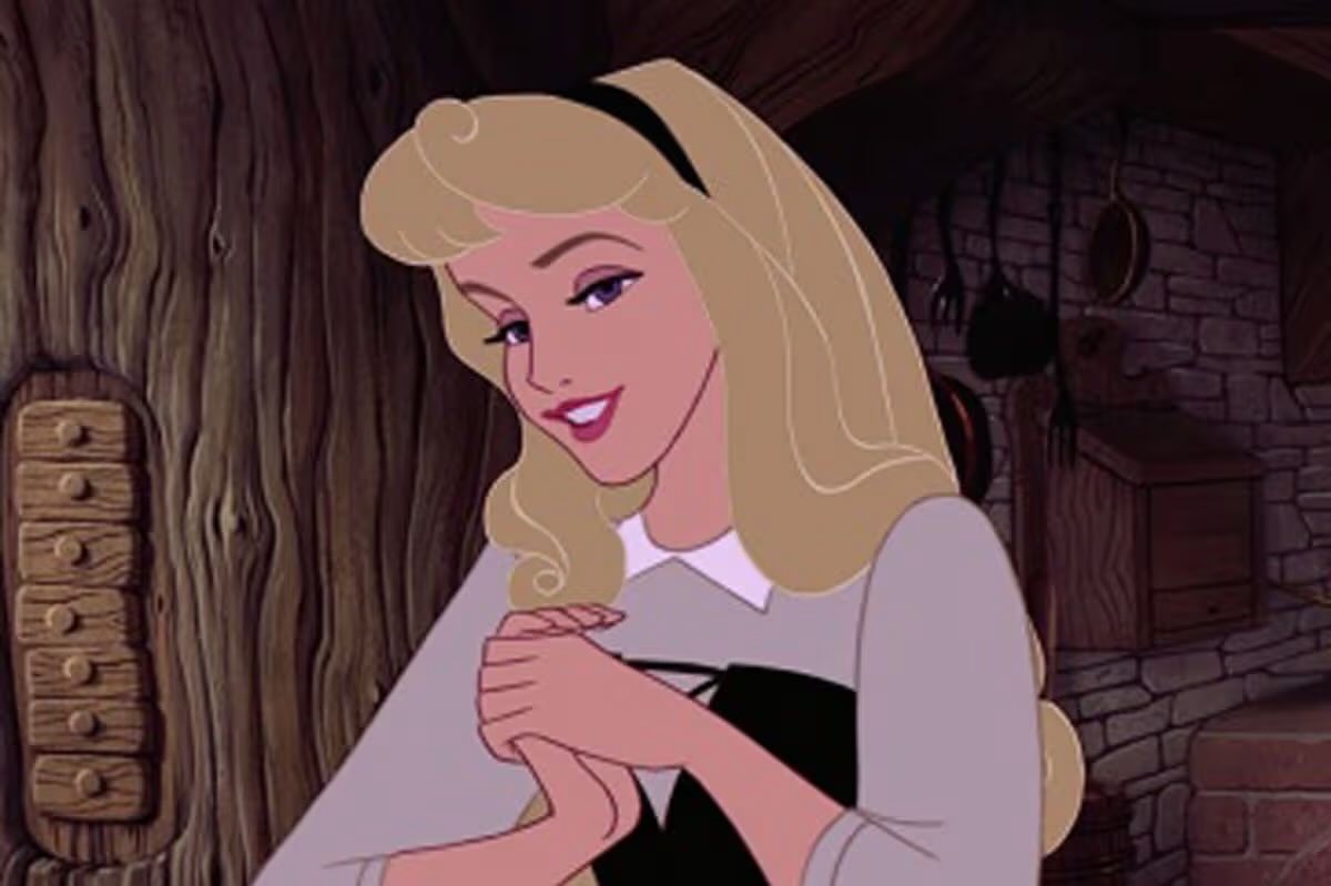 MagicallyNerdy's tweet photo. Aurora is getting an original spin off. I can’t wait! Aurora is one of my favourite Disney Princesses 🩷🩵🌹 https://t.co/9wzewI6J8j