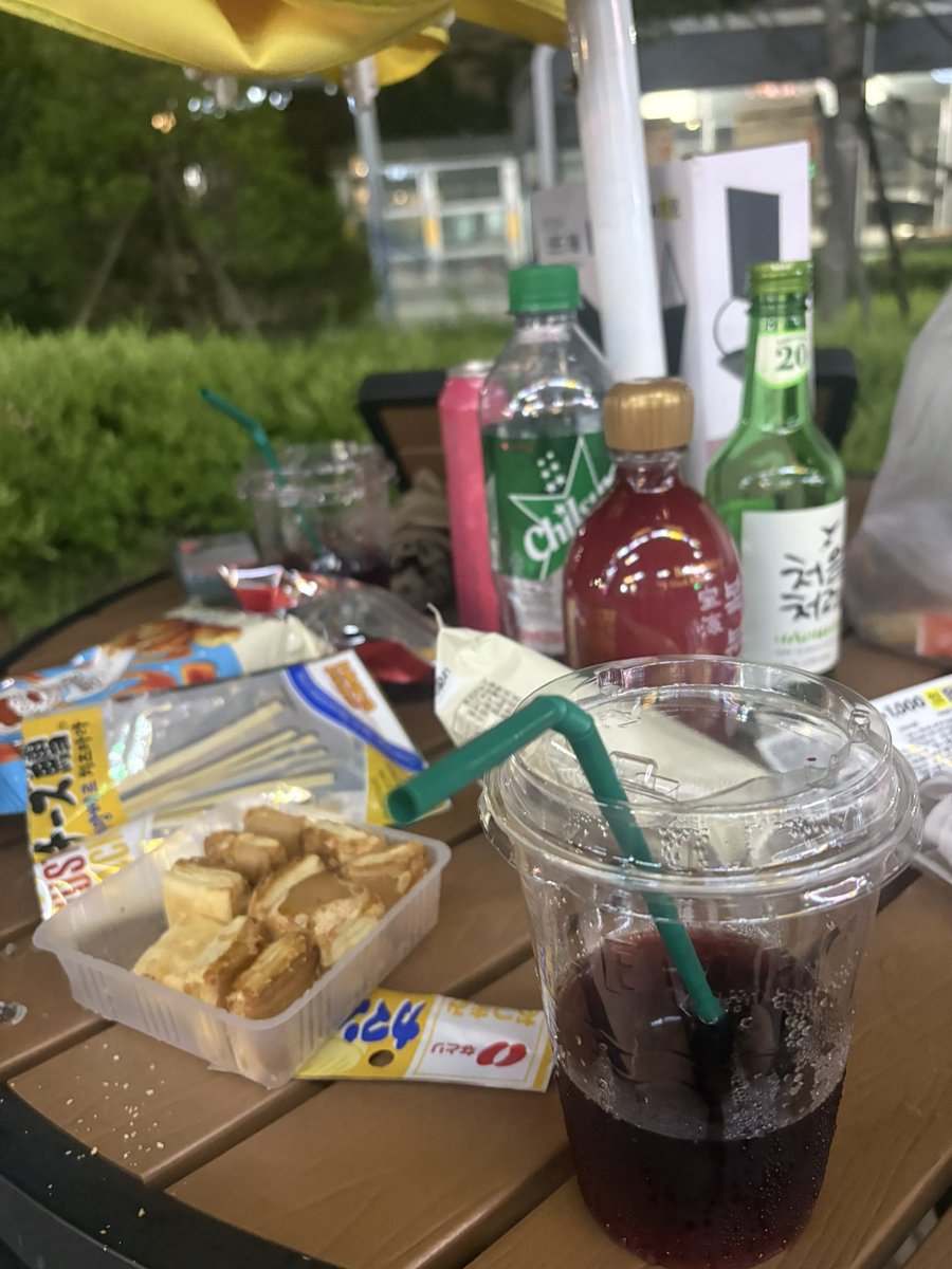 ddawawa0's tweet photo. #일상계트친소 #트친소
맨날 술마시는... 미친 여대생 탐라에 두실 분 . . 
나를 사랑해주는 세상을 사랑하자♡ https://t.co/psUBoUCXLD